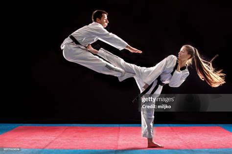 fighting female martial arts.